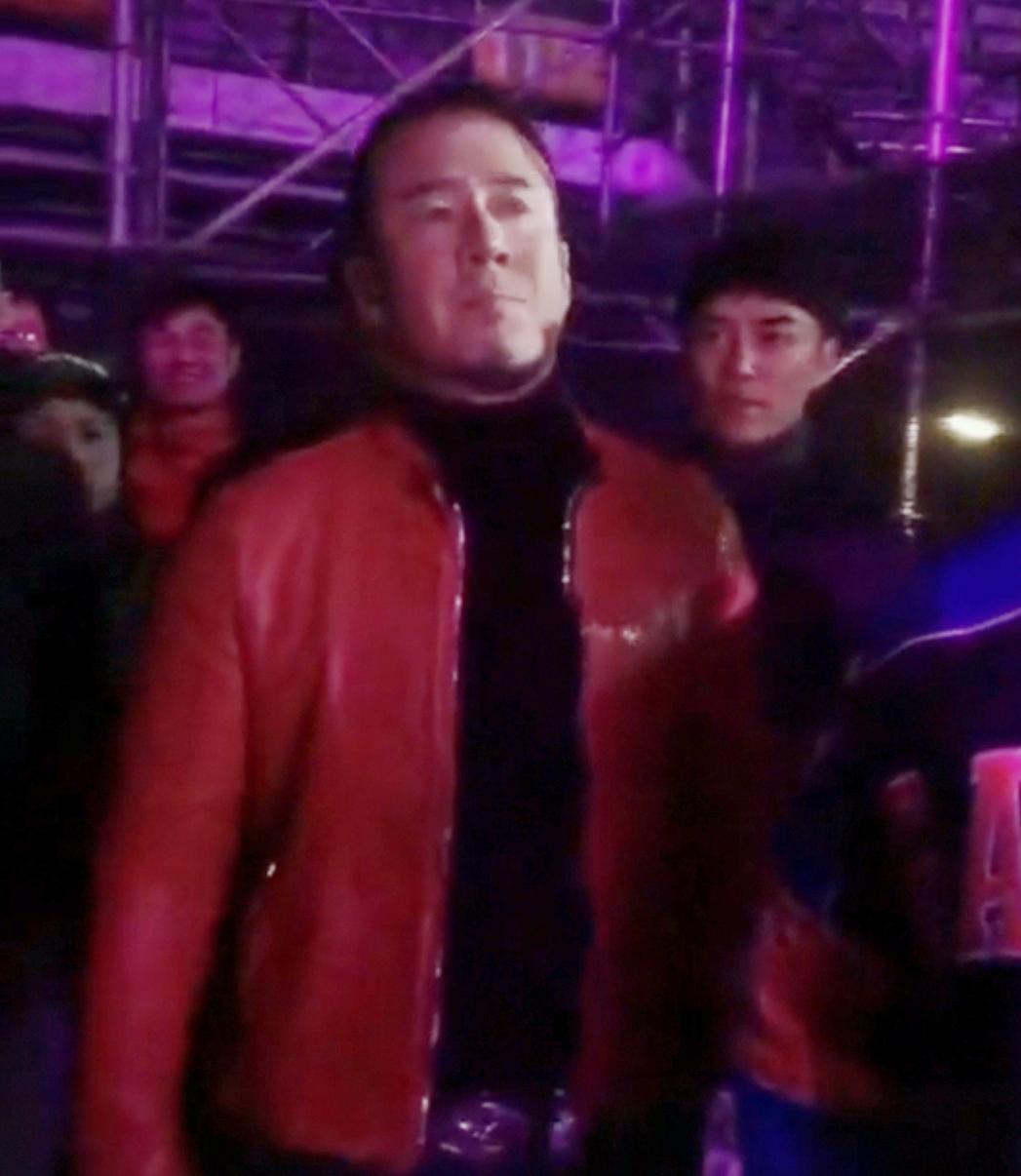 杨坤为什么老是抽搐,杨坤最近反应