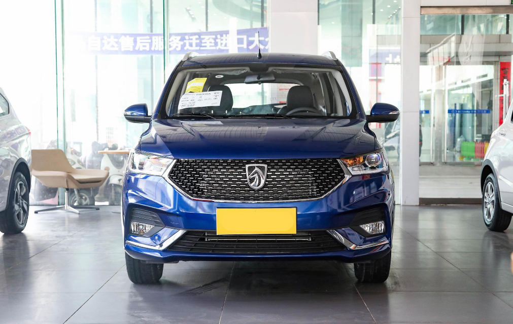 宝骏360六座售价及车型图片,宝骏360cvt六座版