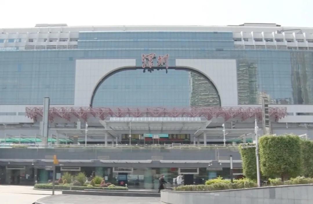 骞挎繁鍩庨檯鎬庝箞涔樿溅浼樻儬,骞挎繁鍩庨檯浼樻儬璐エ