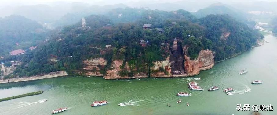 足球专访视频,足球采访时的视频