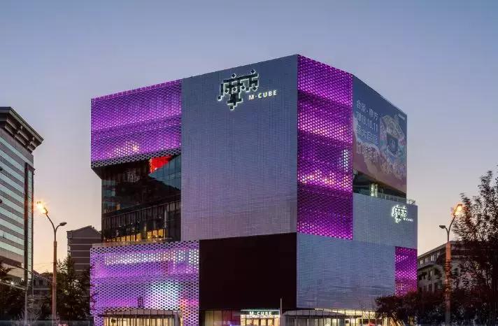 购物中心吸引人的特色,最有特色的购物中心大厅