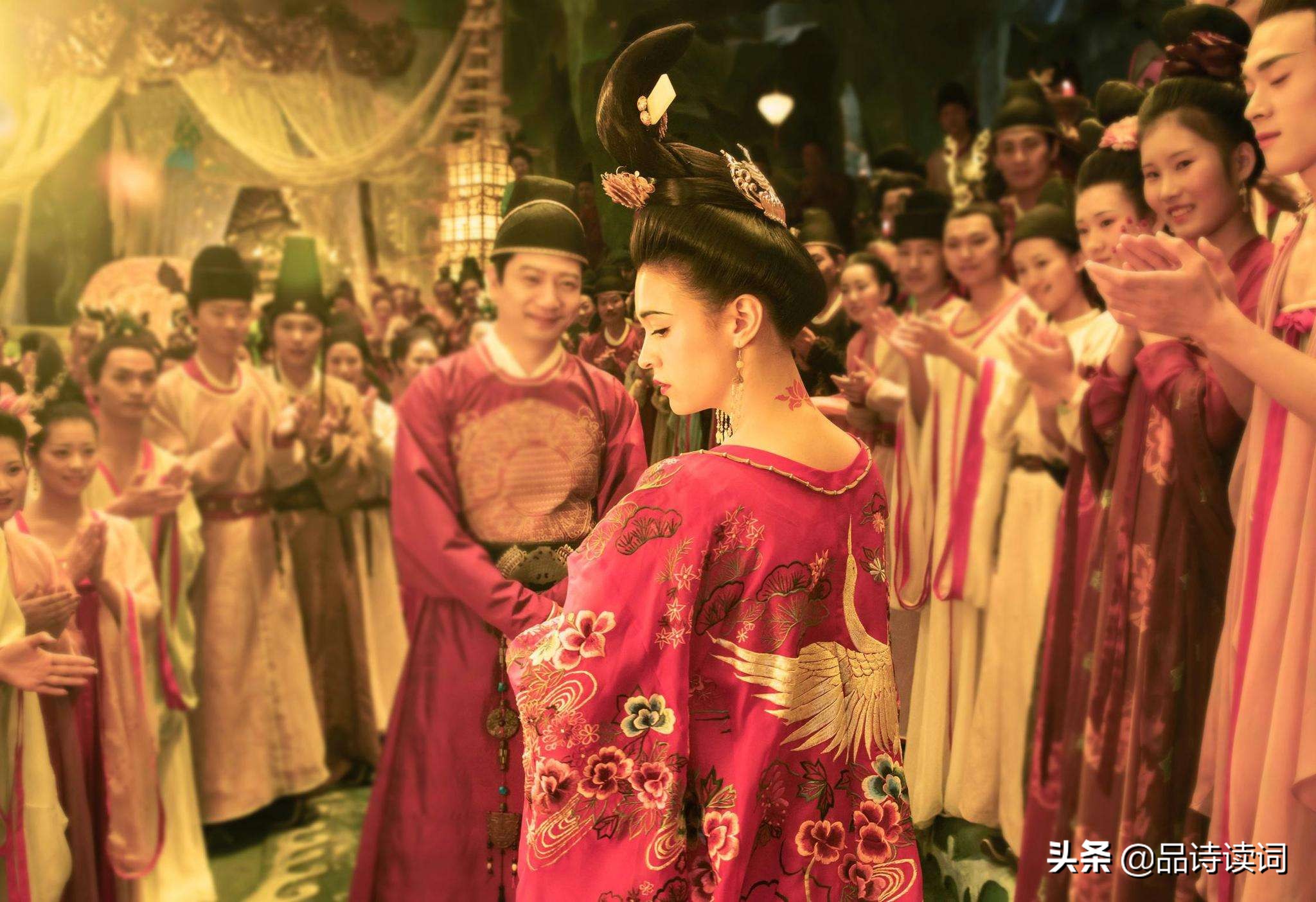 李白拍唐玄宗马屁的诗,李白被人嘲笑写下一首霸气诗