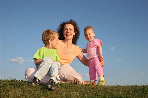 新生儿一周护理知识大全,手把手教你新生儿的护理技巧