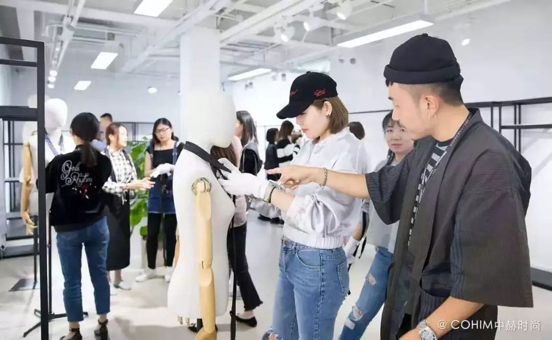 什么职业适合时尚行业,时尚行业职业发展规划