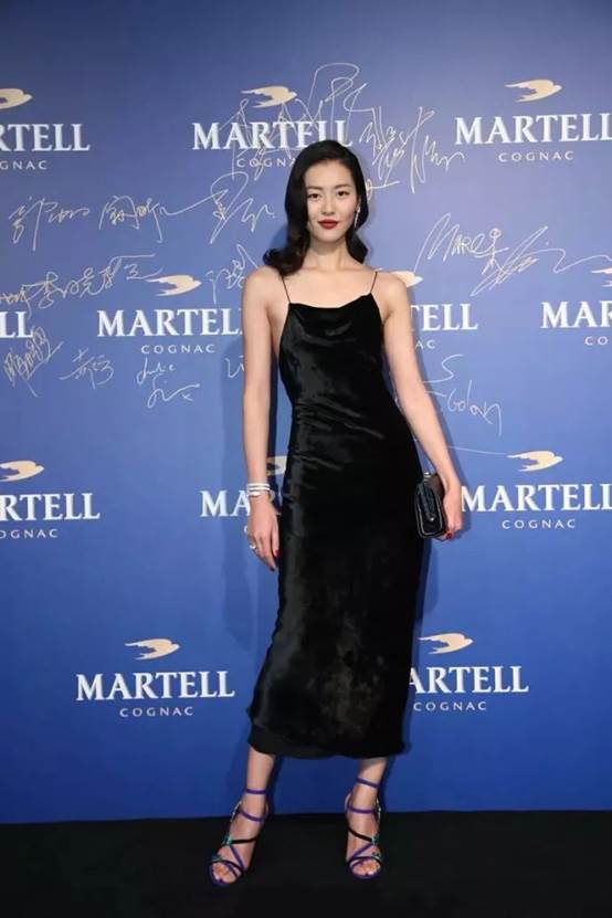 好看又耐看的平底凉鞋,优雅凉鞋显气质高级感平底镂空