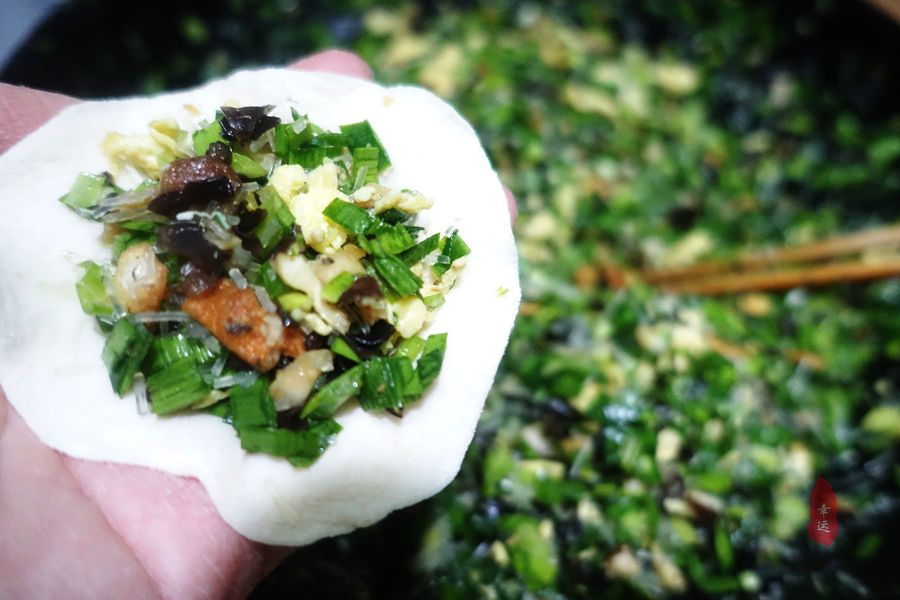 吃饺子不放肉，全家人还都吃得有滋有味的，孙女吃得最开心