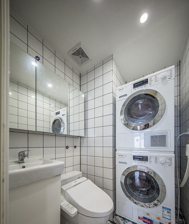 新房装修小洗衣机放哪里比较好,小户型卫生间洗衣机怎么放