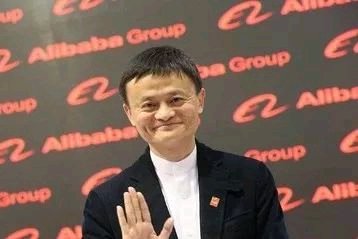 比尔盖茨成功之路自述,比尔盖茨成为首富的几个简单经历