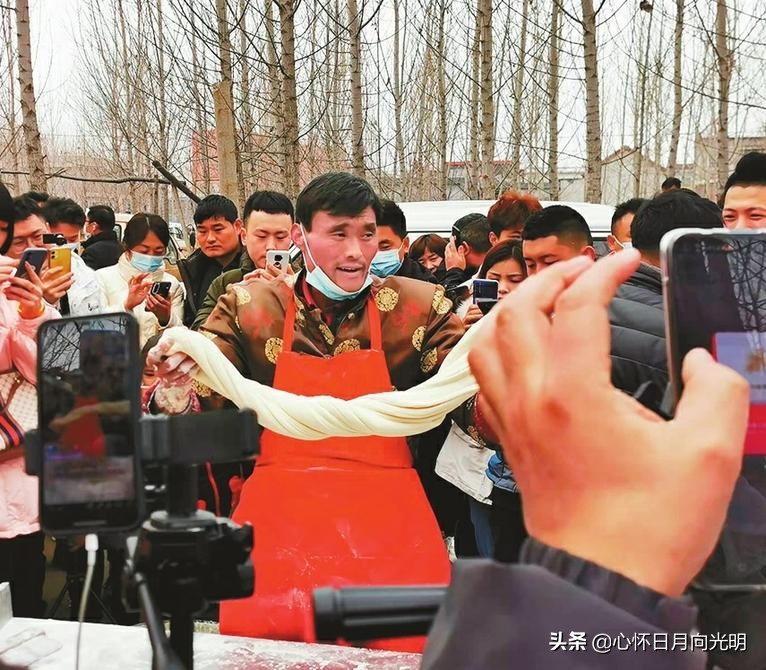 拉面哥传奇（仿孔乙己）