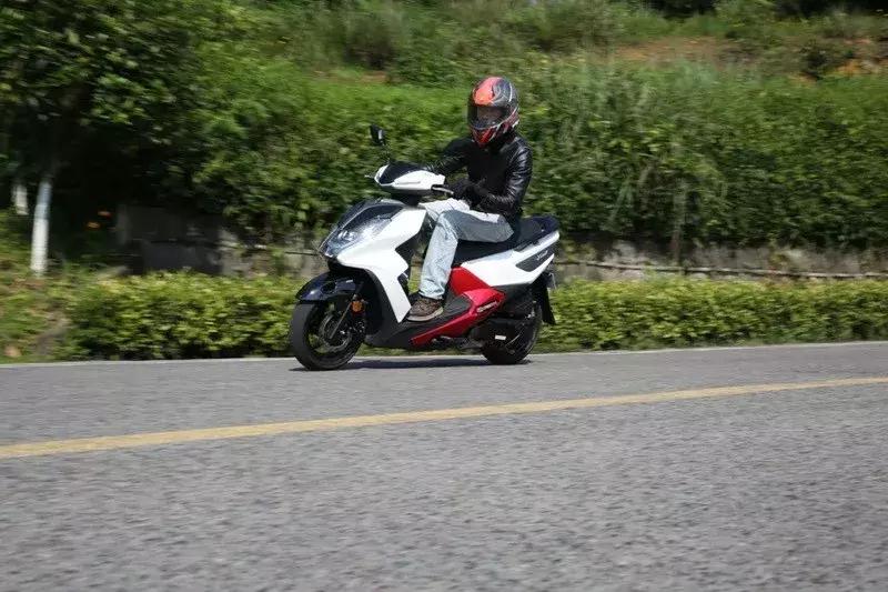三阳fnx踏板摩托车全系列,三阳最新款150踏板摩托车测试