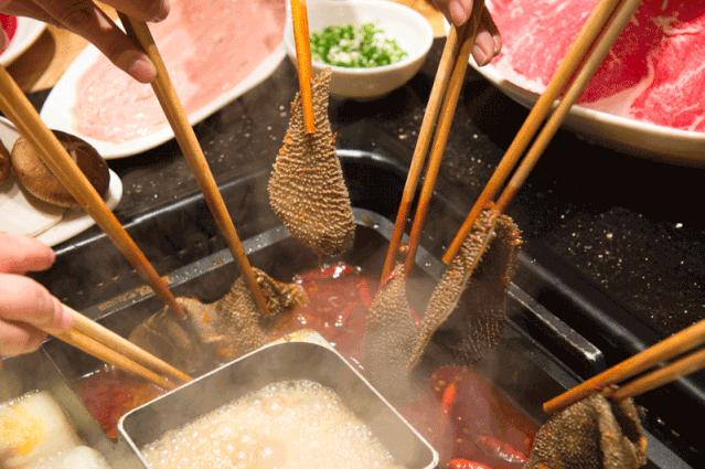 吃火锅必点的菜品毛肚,毛肚那么贵为什么自助火锅随便吃