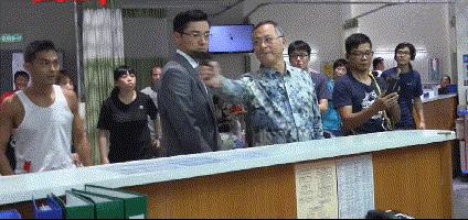 向佐唱歌名场面,向佐人生低谷完整视频