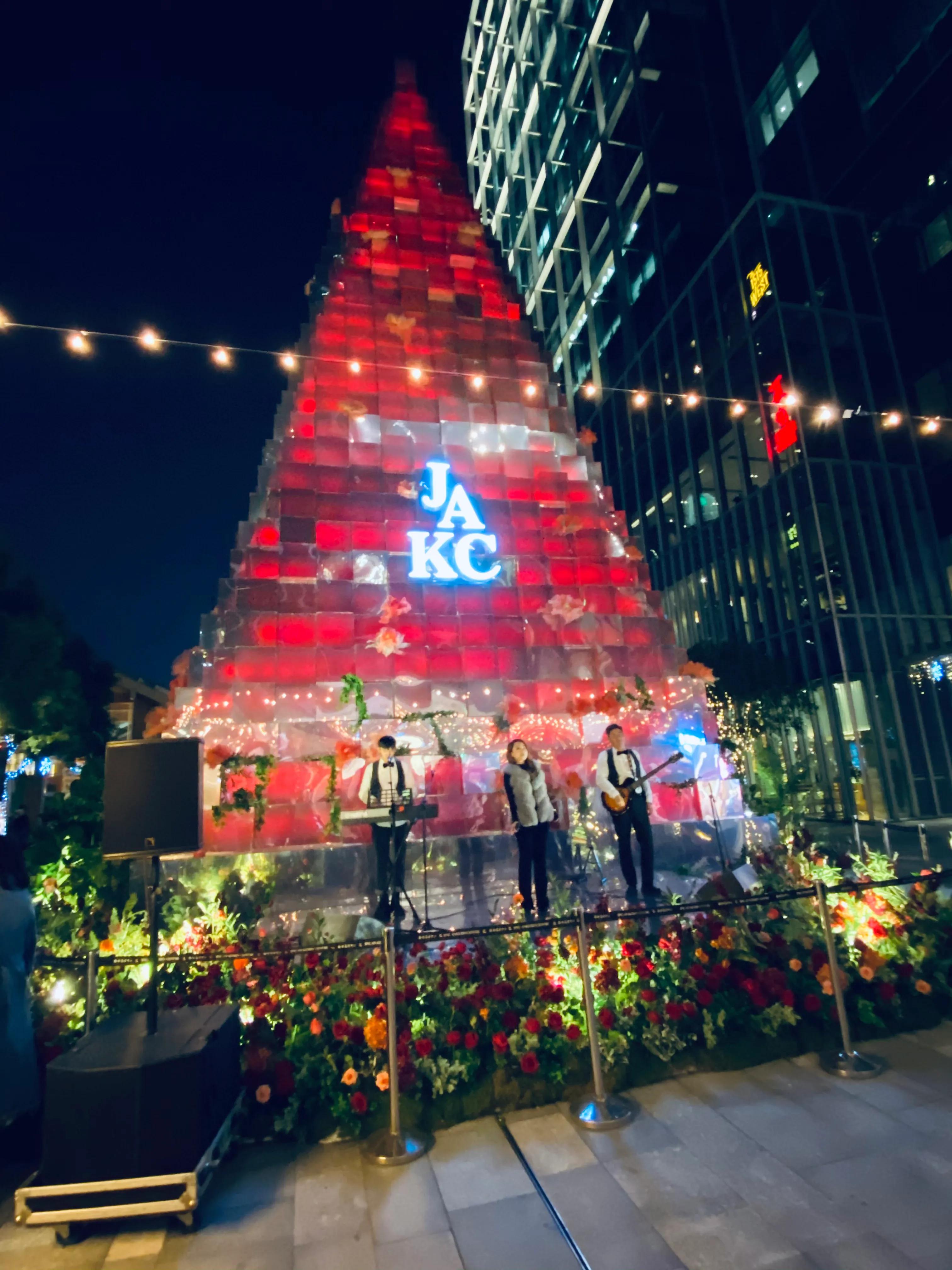 涓婃捣闈欏畨鍢夐噷涓績鏀荤暐,涓婃捣闈欏畨鍢夐噷涓績鍟嗗満