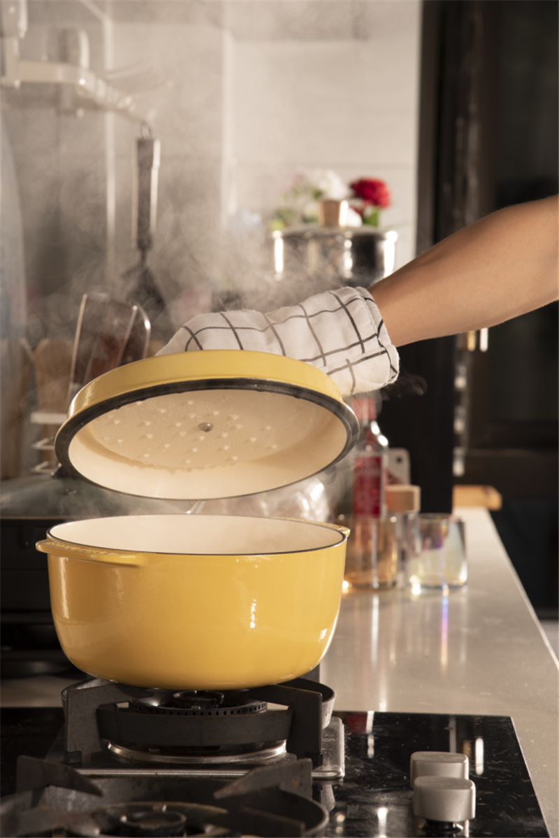 酷彩和双立人珐琅锅哪个好,比北鼎好用的珐琅锅