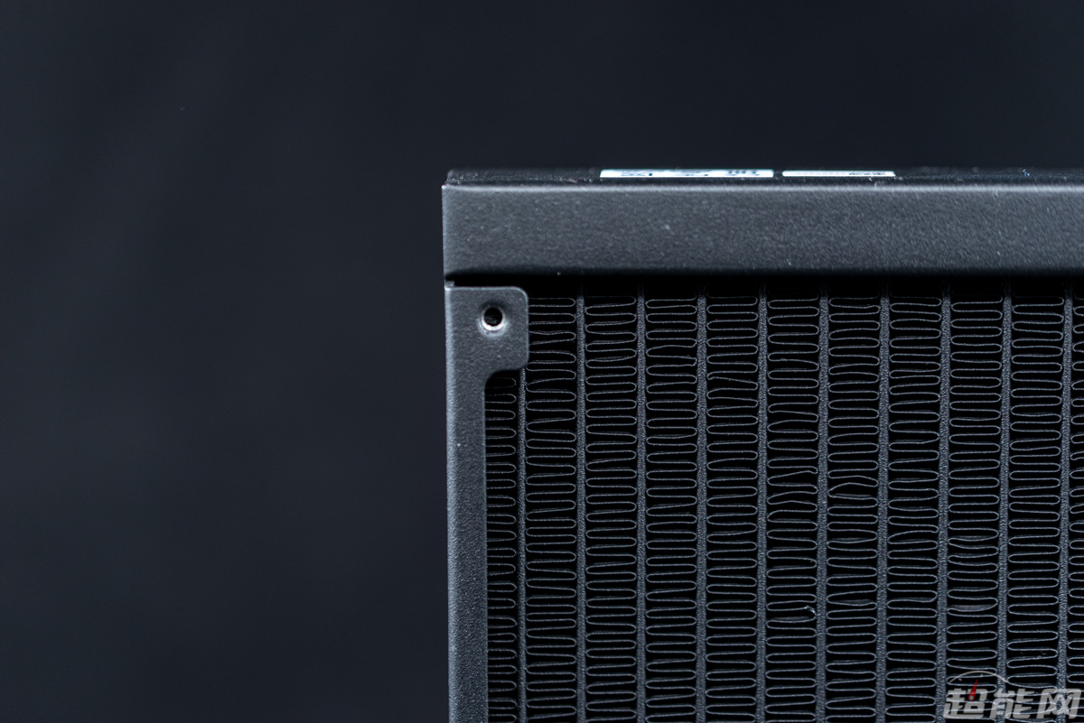 技嘉360水冷对比评测,技嘉水雕360水冷2代和一代的区别