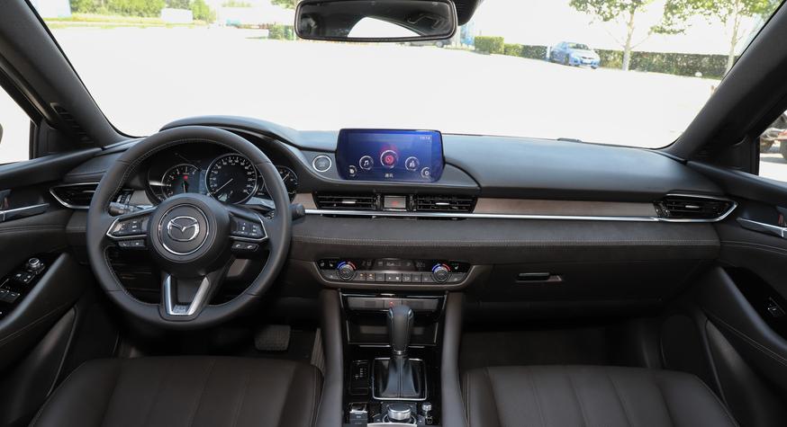 开完日产天籁，再换到马自达阿特兹上，老司机：差距真不一般！