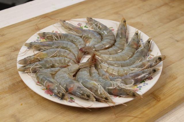 大虾怎么保存虾头不发黑,大虾怎么保存下次吃还新鲜