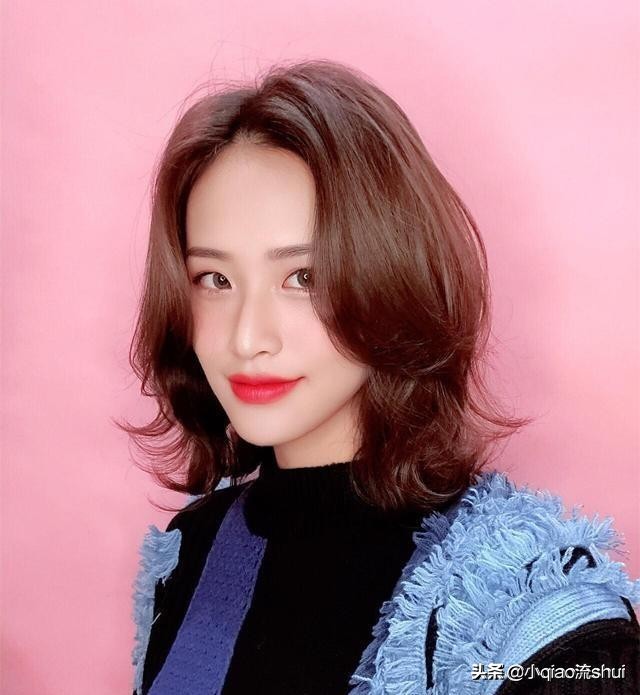 适合圆脸的齐肩锁骨发造型烫发,齐肩锁骨发圆脸卷发