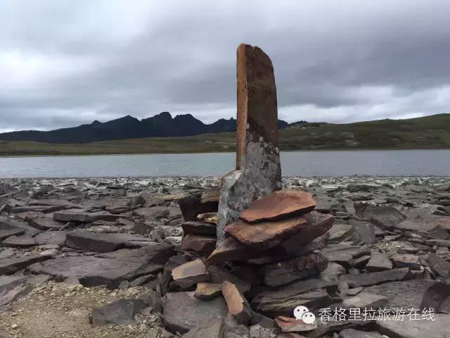 丽江去香格里拉路途中有什么景点,丽江到香格里拉走214国道打卡景点