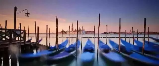 「儿童主播刘释文」《我赞美世界》文：顾城