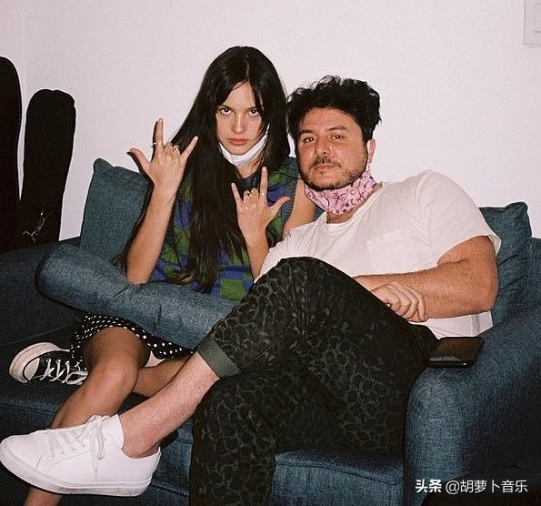 格莱美经典现场侃爷蕾哈娜,侃爷蕾哈娜diamonds