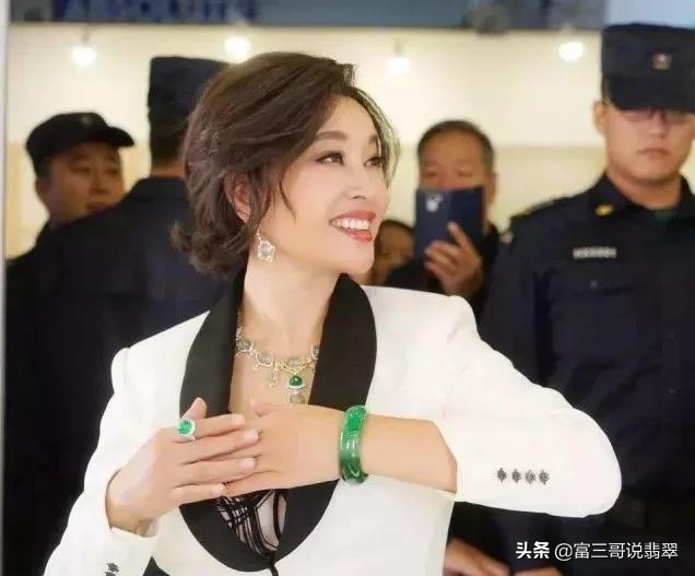 缅甸翡翠卖99,缅甸翡翠市场开放后翡翠会便宜吗