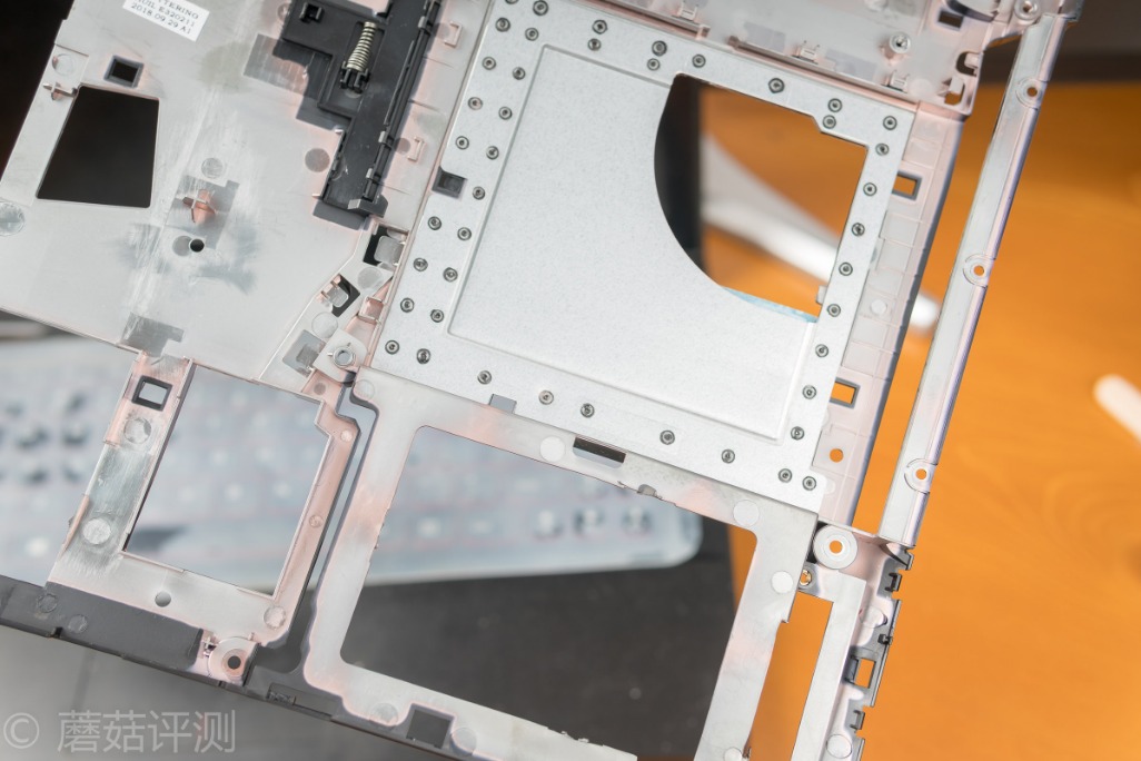 转轴坏了一定要换a壳吗,y400转轴断裂修复