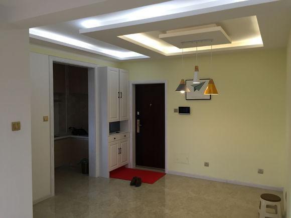 这新房满意的不要不要的，组合式衣柜亮人眼