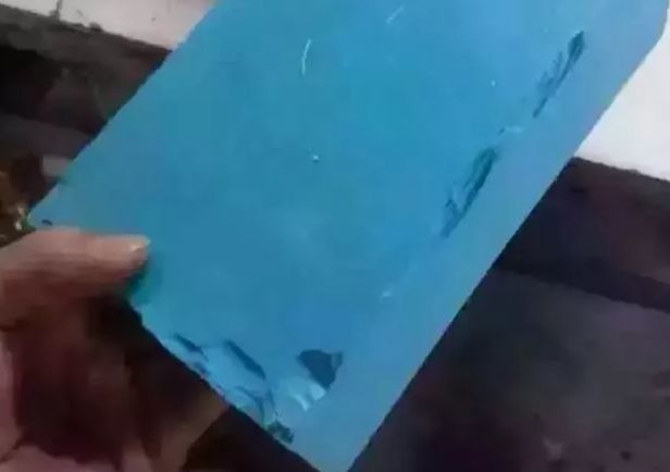 有绿松石伴生矿出绿松石吗,绿松石和绿松石伴生矿区别