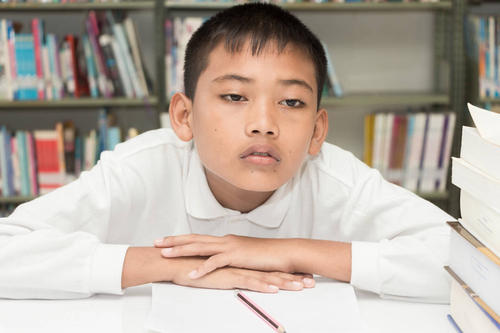 目前副作用最小的抗精神分裂症药,精神类药物副作用停药多久消失