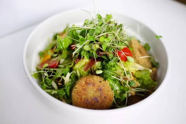 今天愉快地减肥了吗，为你送上魔都“吃草”地图！