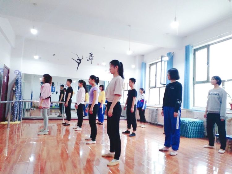 靖远育才中学如何？老马走进育才中学做专访，希望给你有帮助