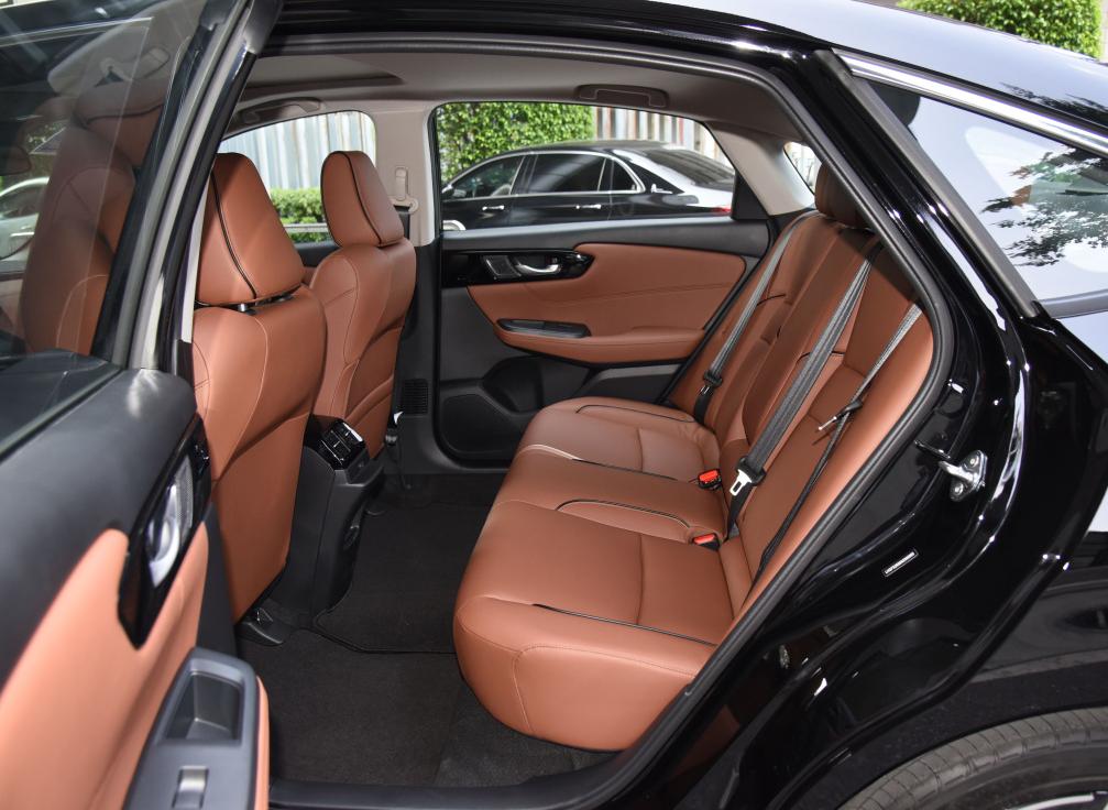 号称“小雅阁”，60L油能跑2994.2KM，带你看本田凌派锐·混动