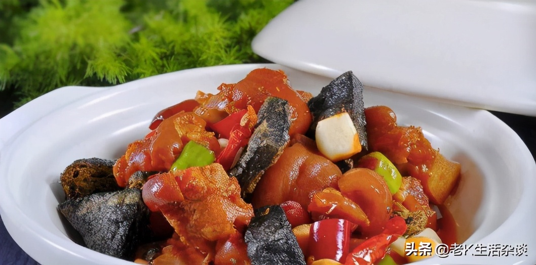 菜名真的很有意思,一些听起来高大上的菜名