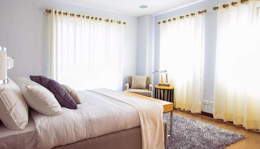 一个完善的酒店多少间客房合适,中档酒店的房间数量多少合适