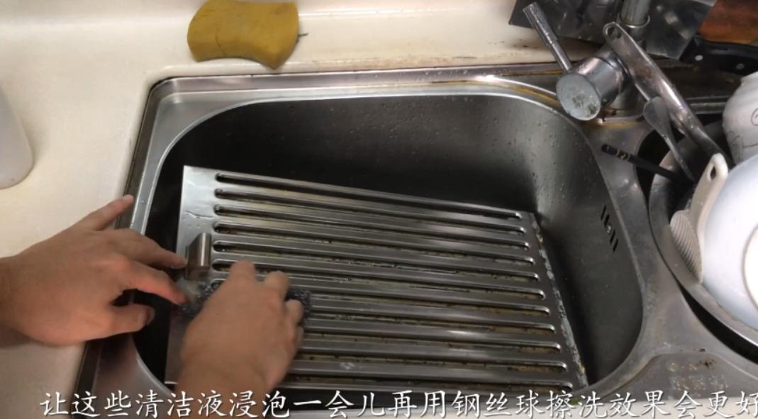 清洗油烟机重油污小妙招,油烟机陈年重油污怎么快速清理