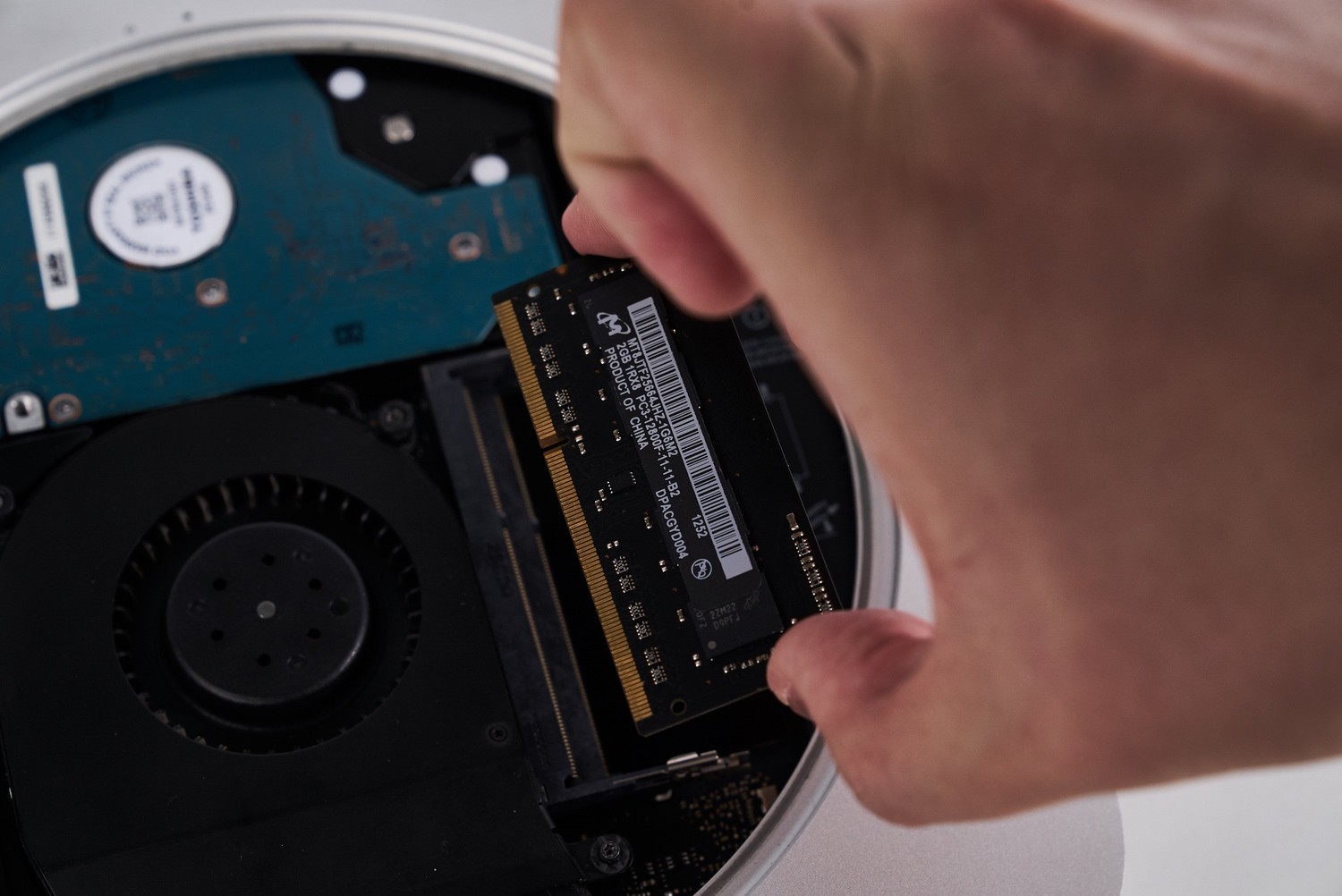 macmini2012安装双硬盘,macmini2012拆解