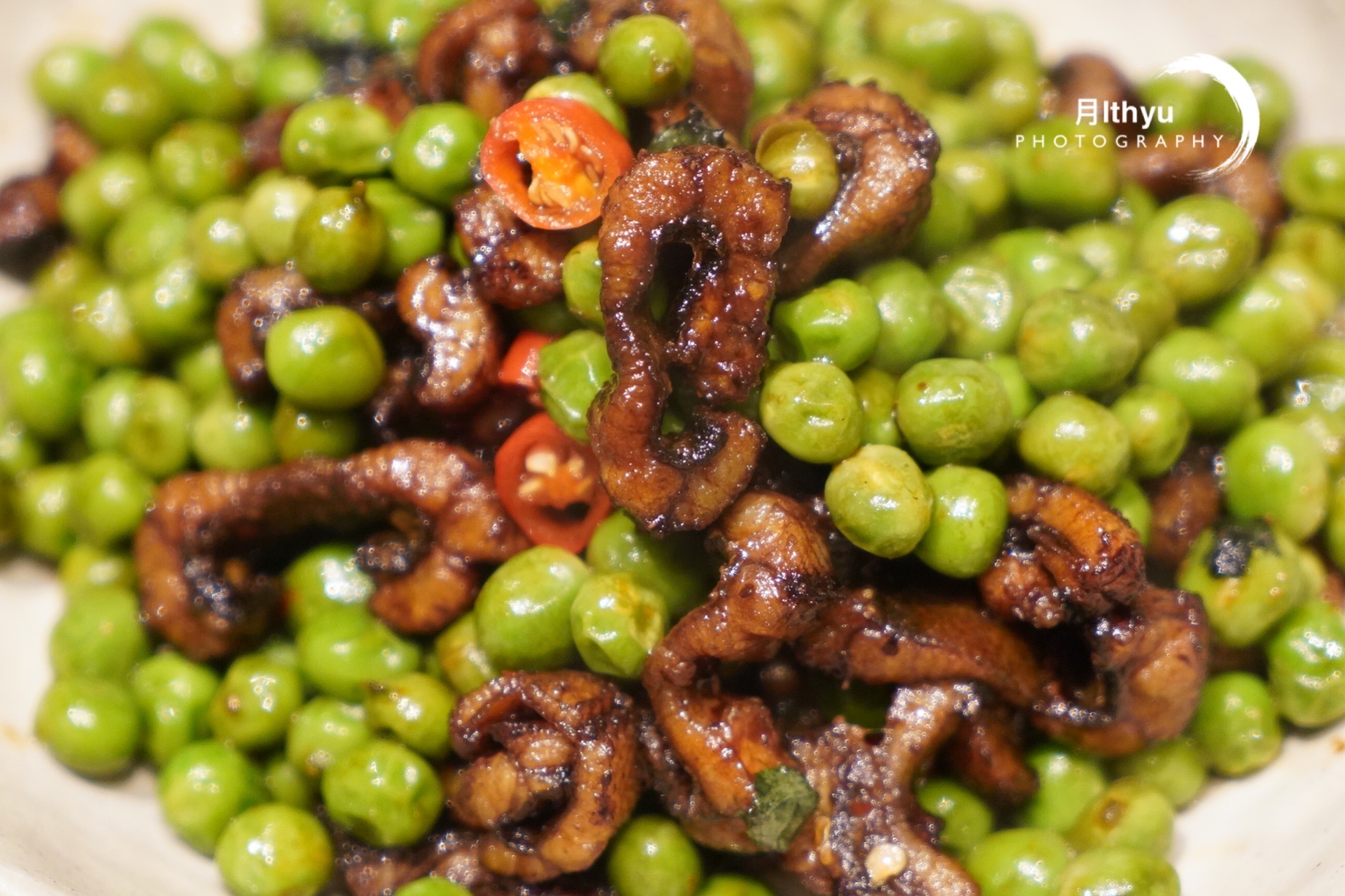 告别中庸，这家鲜湘碰撞菜，带来非凡的味蕾之旅