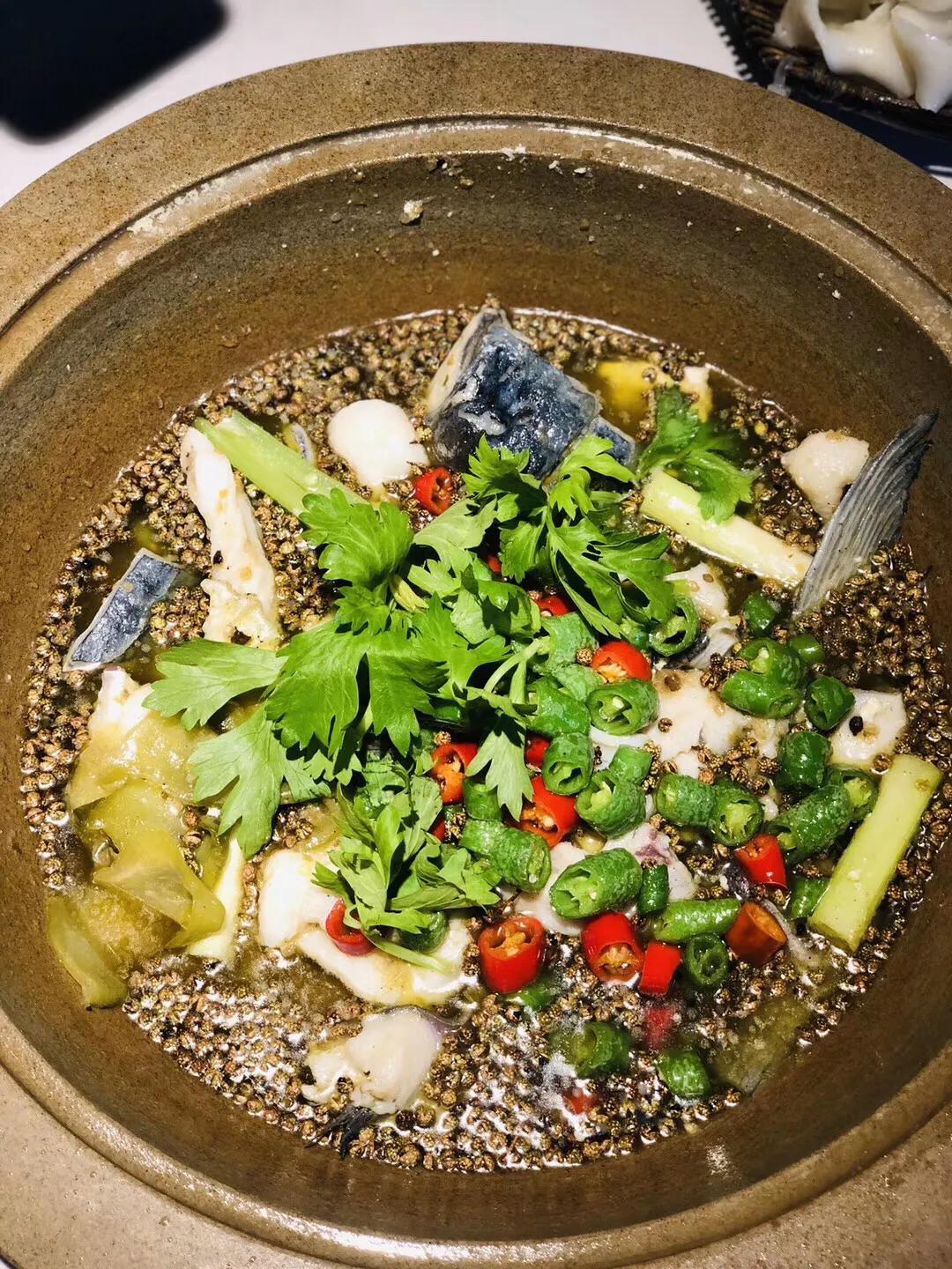 三溪福兴石锅鱼,三溪鱼蒸汽石锅鱼