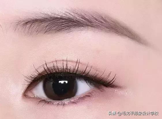 眼线怎么画好看新手最简单的,新手适合画内眼线还是外眼线