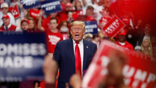 报名参加特朗普*会集**的美国民众需同意:感染新冠责任自负