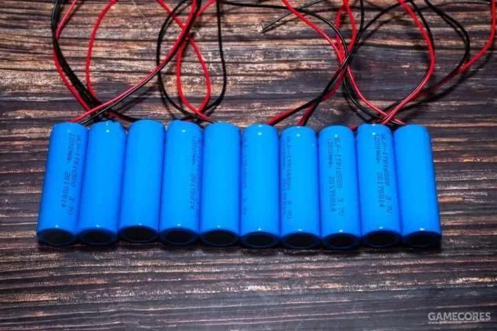 一百多块买个26年前的笔记本，我改了改，还能上网