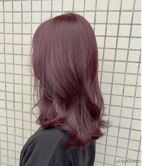 什么颜色染发染出来不是呆板的黑,紫棕红色染发配方比例