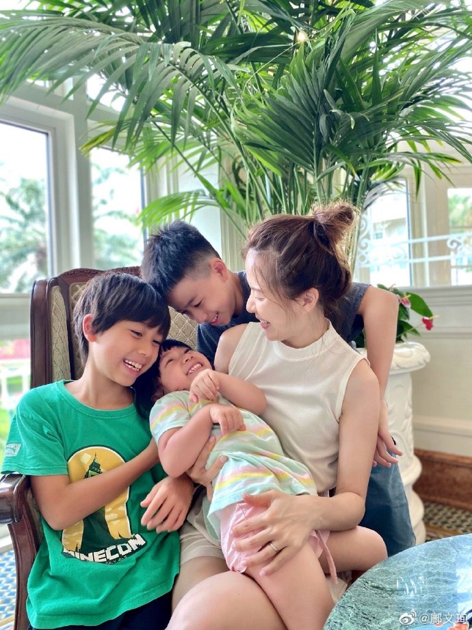 浜斿瞾钀屽▋灏忛儭涓讳笌濡堝鍚屽彴鐚壓,5宀佽悓濞冨皬閮′富