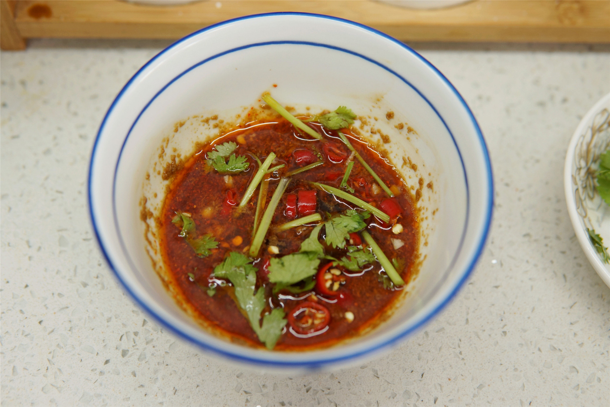 这菜仅需1种食材就能做,红薯淀粉做出的美食