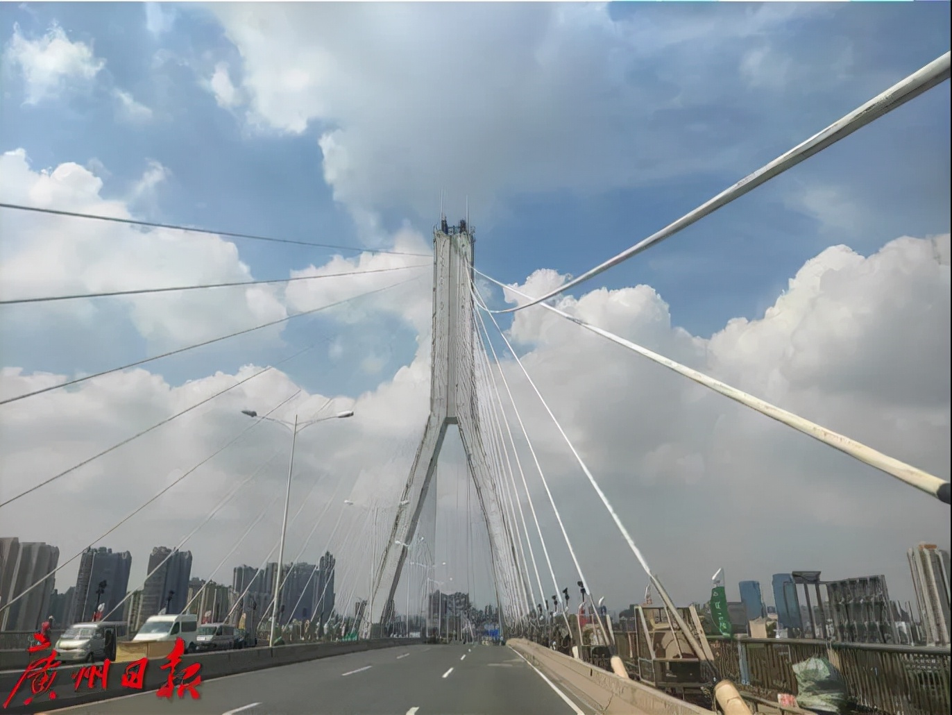 广州在建跨江大桥,广州首座跨江人行大桥