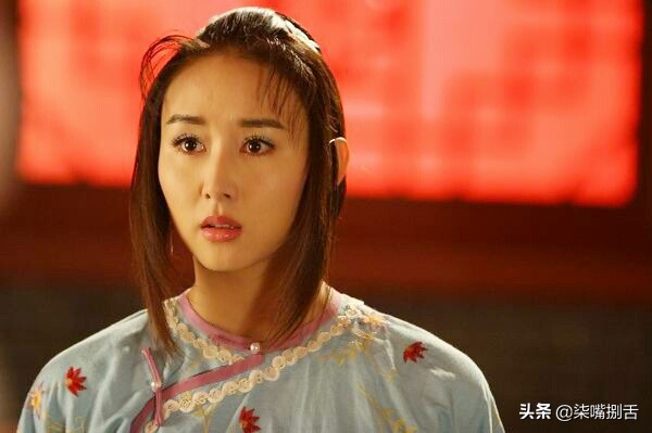 冷宫妃子翻墙出去电视剧,冷宫妃子偷跑出冷宫见到皇上