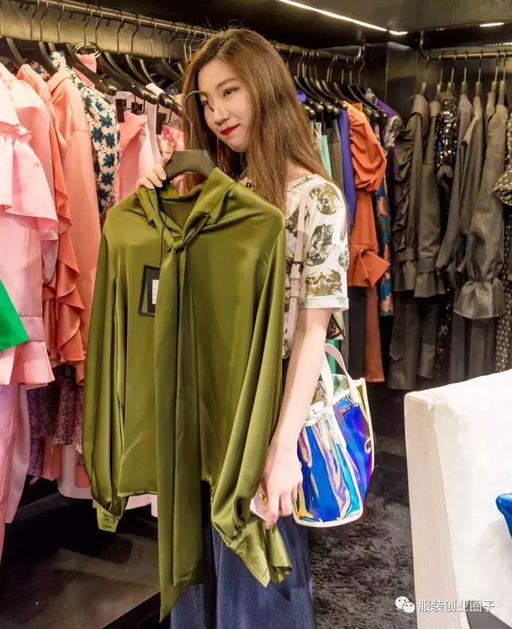 天津最大的服装批发市场在哪里,海南服装男服装批发市场