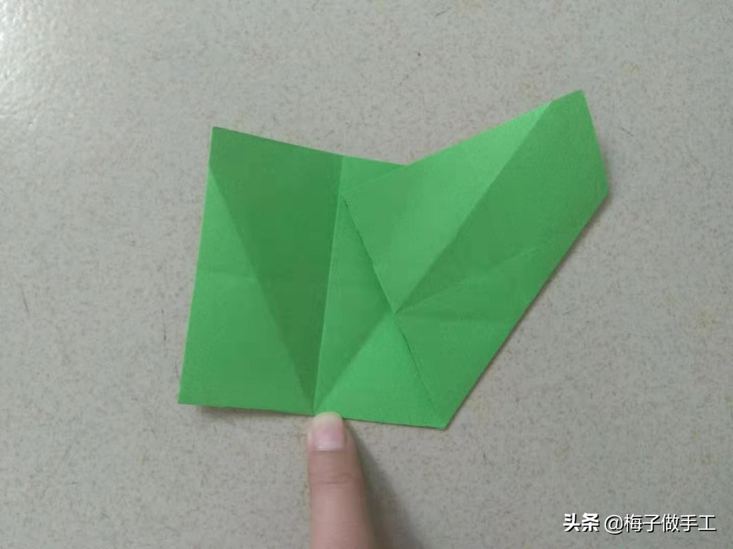 怎么折实心六芒星,手工折纸四角星怎么折