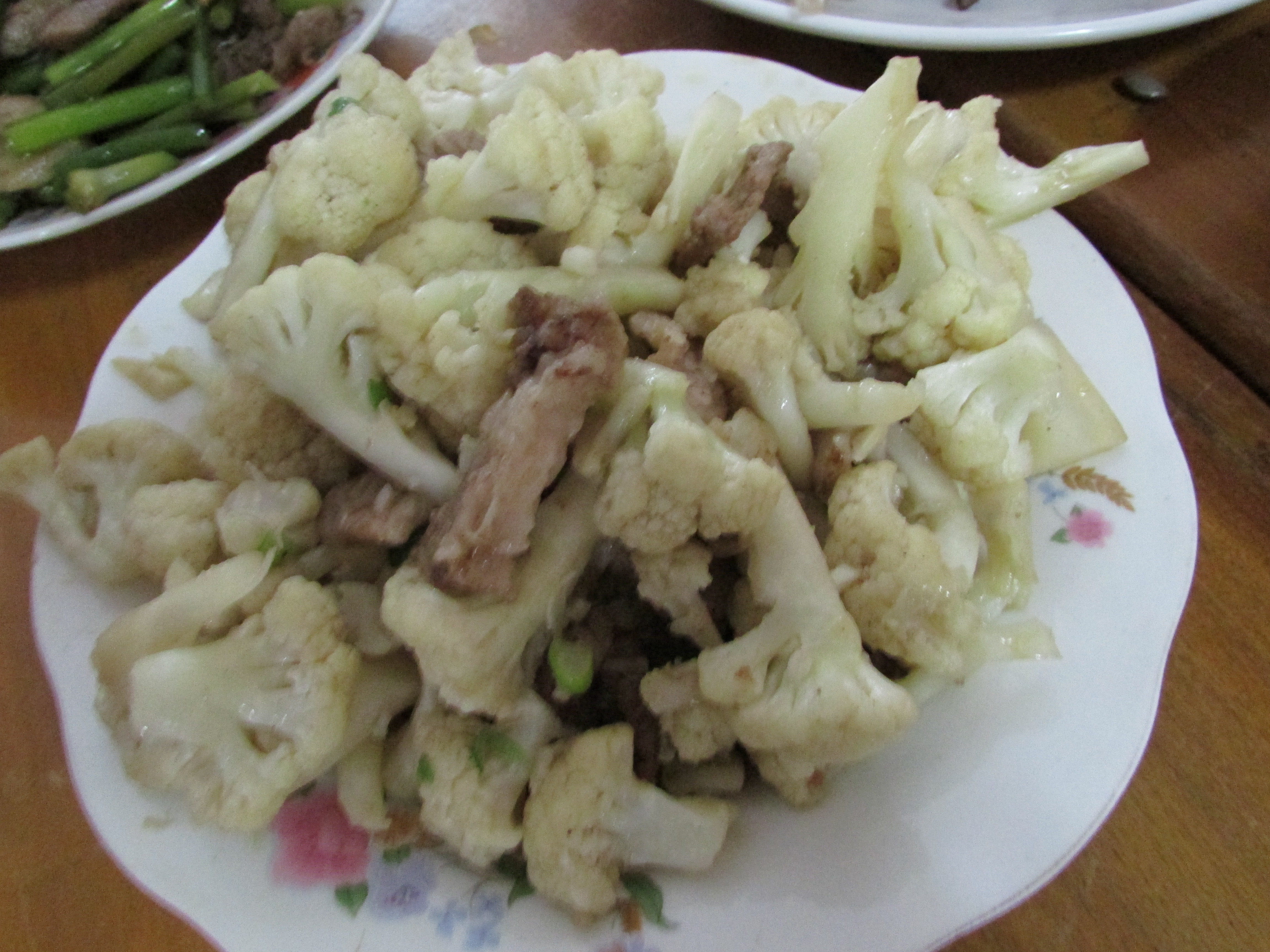 东北杀年猪来吃猪肉,老东北杀年猪